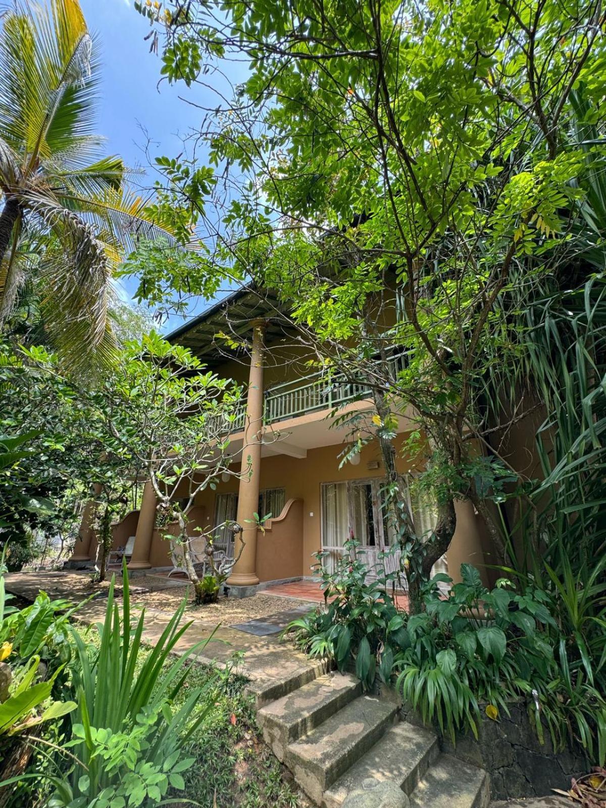 Aurora Bed and Breakfast Unawatuna Exterior foto